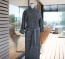 Peignoir moelleux en coloris élégant gris foncé En élégant gris foncé