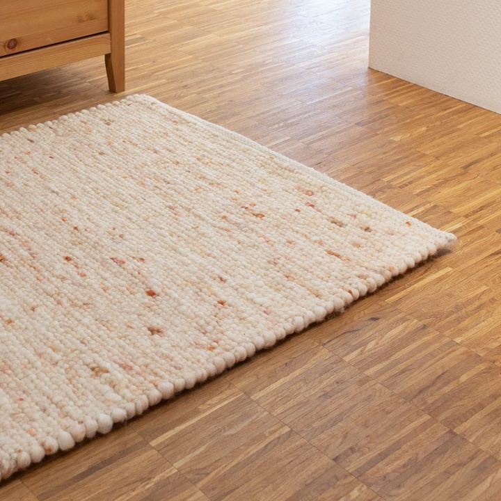 Confortable tapis en laine vierge tissé à la main en rosa-terra moucheté Confortable tapis en laine vierge tissé à la main en rosa-terra moucheté