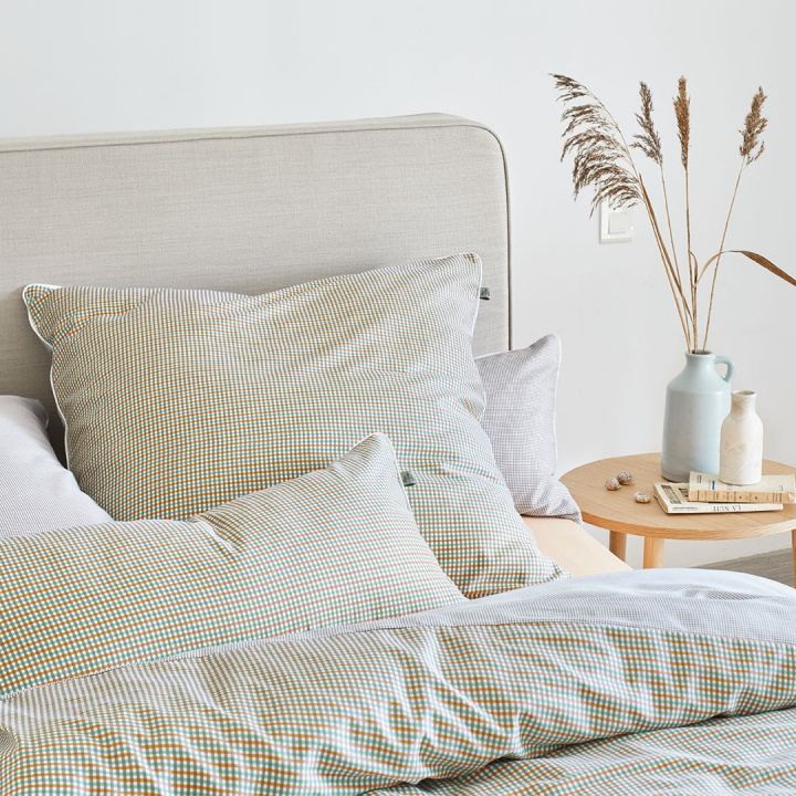 Linge de lit réversible en satin « Quadratini » Linge de lit réversible en satin « Quadratini »