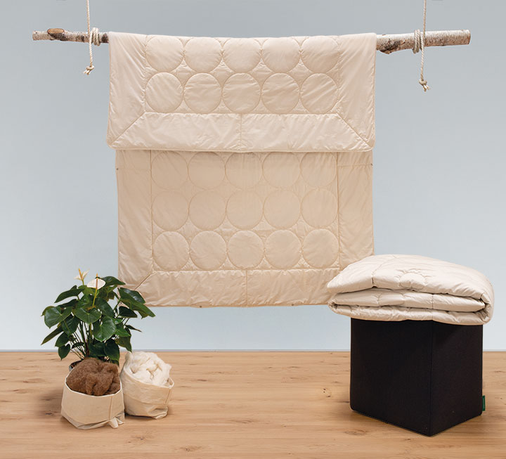 Couette polyvalente en duvet de chameau et soie « Calida » Couette polyvalente en duvet de chameau et soie « Calida »