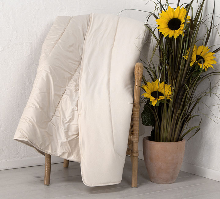 Couette légère réversible en laine vierge « Pecora-Volta » Couette légère réversible en laine vierge « Pecora-Volta »