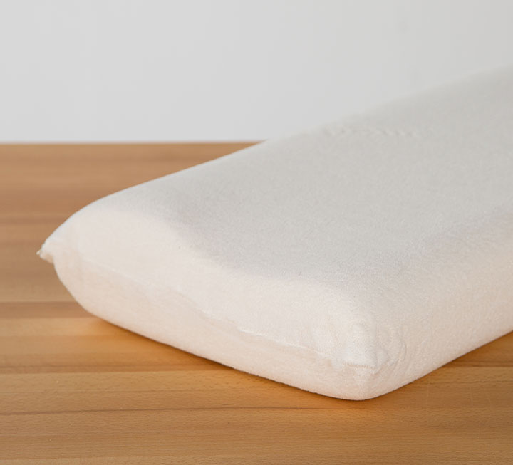 Housse de rechange pour oreiller ergonomique en mousse viscoélastique « Ortho-Plus » Housse de rechange pour oreiller ergonomique en mousse viscoélastique « Ortho-Plus »