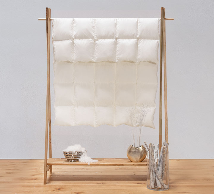 Couette légère en duvet « Ansara-Superior » Couette légère en duvet « Ansara-Superior »