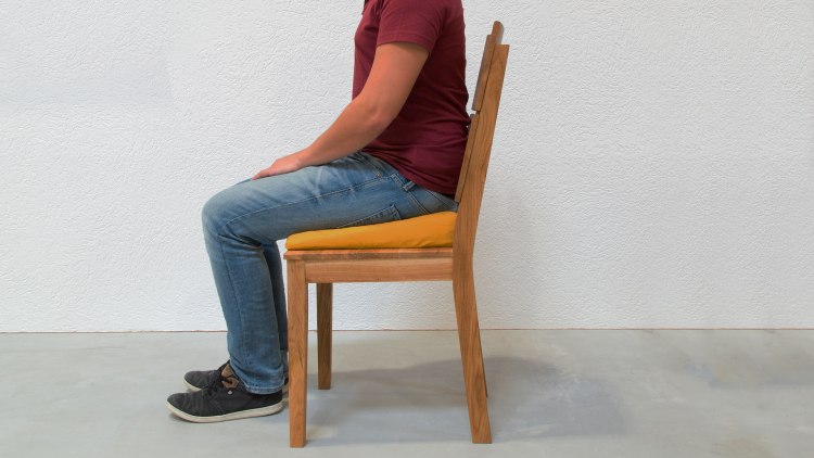 Coussin en biseau en noix de coco pour une position assise optimale