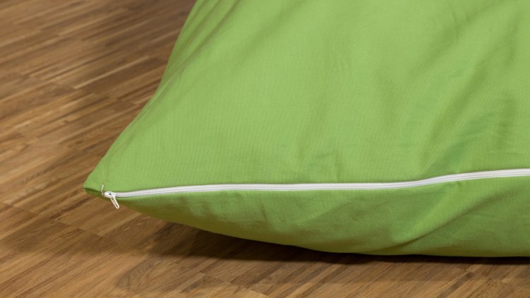 Déhoussage et enfilage faciles et rapides grâce à la fermeture à glissière pratique