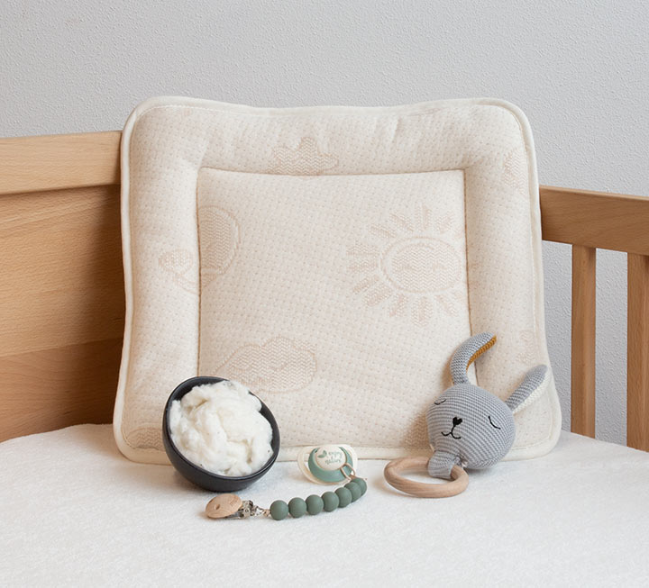 Oreiller plat en coton pour bébés « Cotona-Vita » Oreiller plat en coton pour bébés « Cotona-Vita »