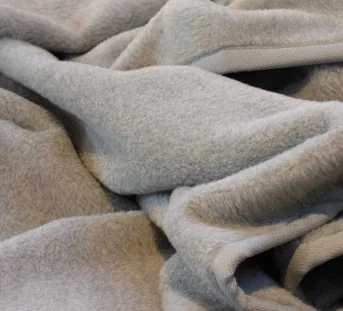Couverture bébé en laine polaire bio - Cosilana