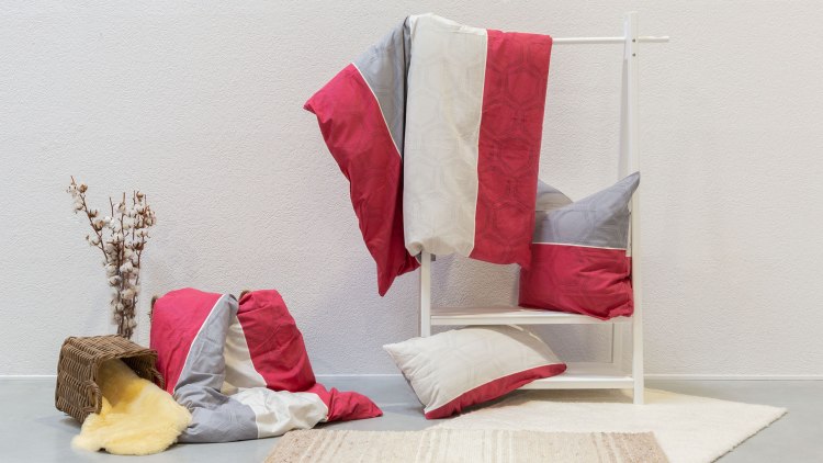 Linge de lit en flanelle douillet dans une élégante combinaison de couleurs